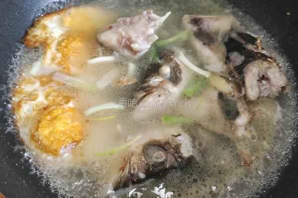 鱼头豆腐汤的做法图解7