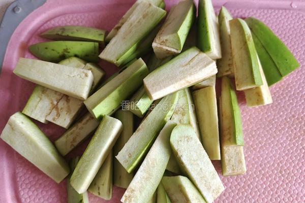 咸鱼烧茄子的做法图解3