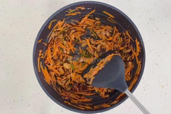 快乐做饭！鱼香肉丝！的做法图解5