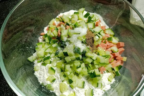 火腿鸡蛋软饼－神奇的面粉的做法图解2