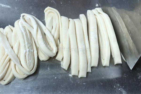 红薯叶肉丝汤面-神奇的面粉的做法图解7
