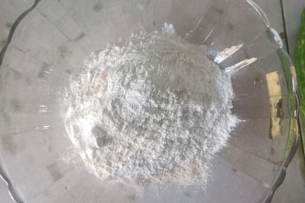 苦瓜饼的做法图解1