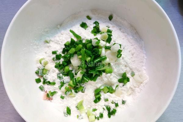 火腿肠鸡蛋葱香饼的做法图解5