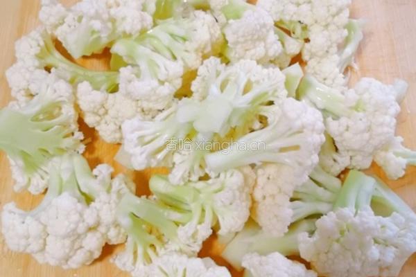 菜花炒肉的做法图解3