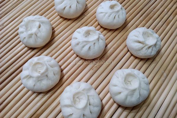 芹菜鲜肉生煎包的做法图解12