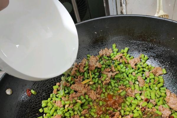 豆角炒肉的做法图解7