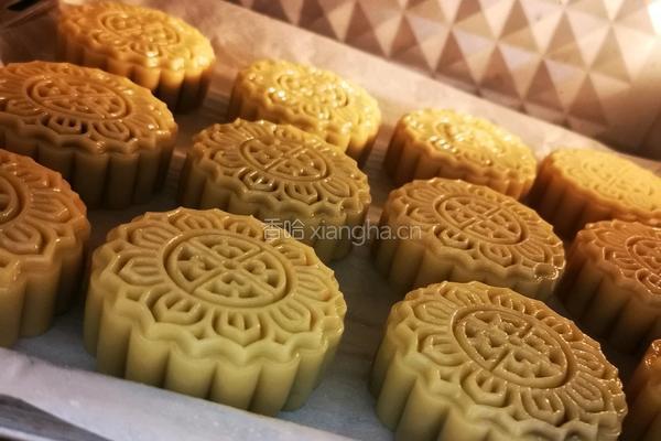 手工蛋黄月饼(100克)的做法图解28