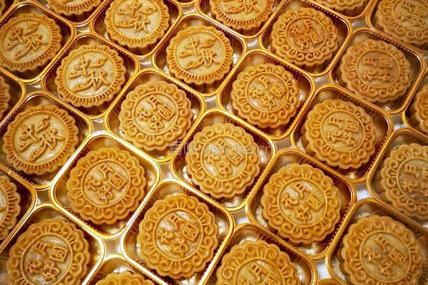 手工蛋黄月饼(100克)的做法图解36