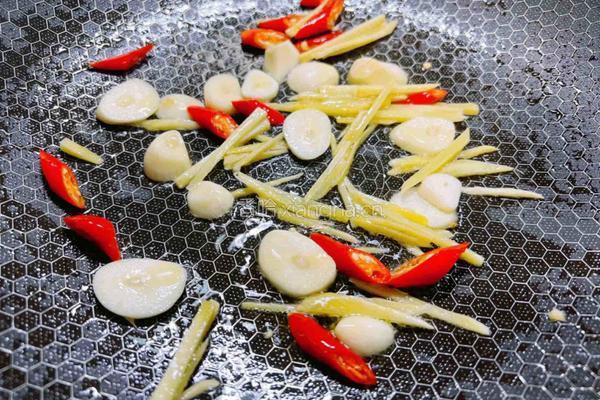 西芹炒牛肉（减肥版）的做法图解4
