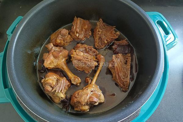 不加一滴水的酱焖鸭腿的做法图解14