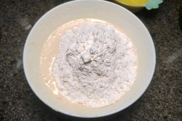 自制蛋黄莲蓉蛋月烧月饼的做法图解9