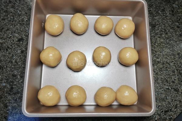 自制蛋黄莲蓉蛋月烧月饼的做法图解15