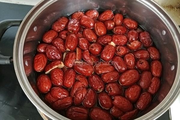 红糖姜枣茶的做法图解4