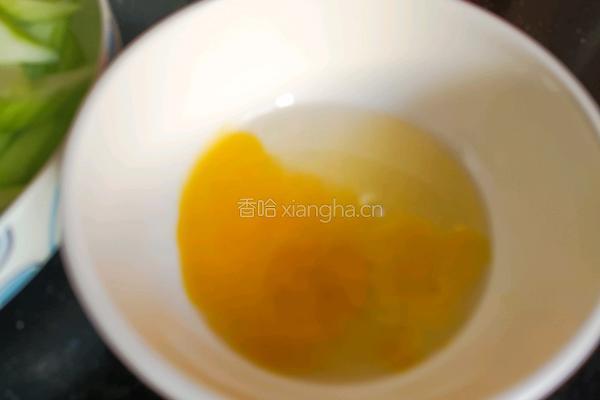 丝瓜鸡蛋汤面的做法图解2