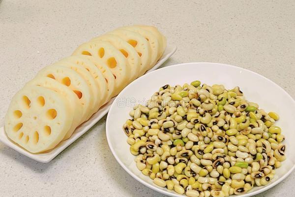 饭豆莲藕排骨汤的做法图解2