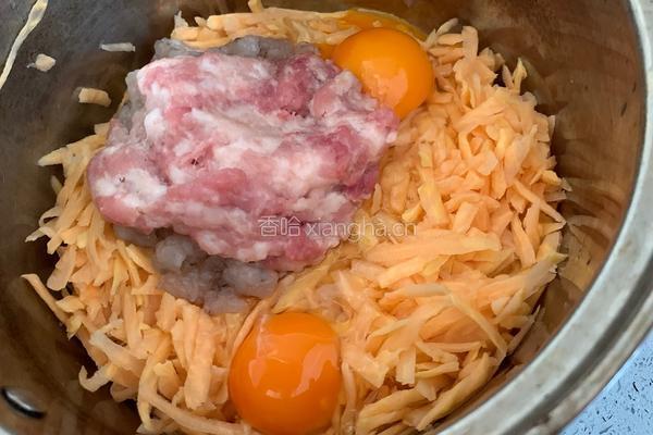番薯虾仁烙饼的做法图解1