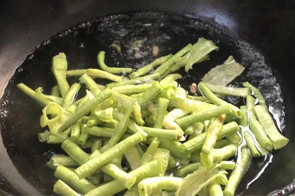 豇豆肉丝的做法图解5
