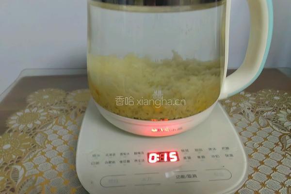 雪梨银耳羹的做法图解5