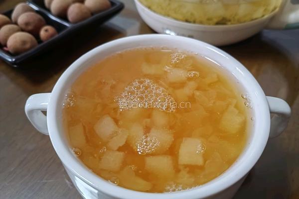 雪梨银耳羹的做法图解9
