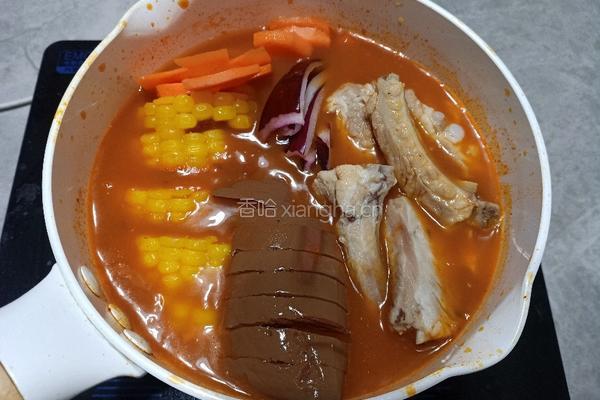 玉米排骨番茄味小火锅的做法图解6
