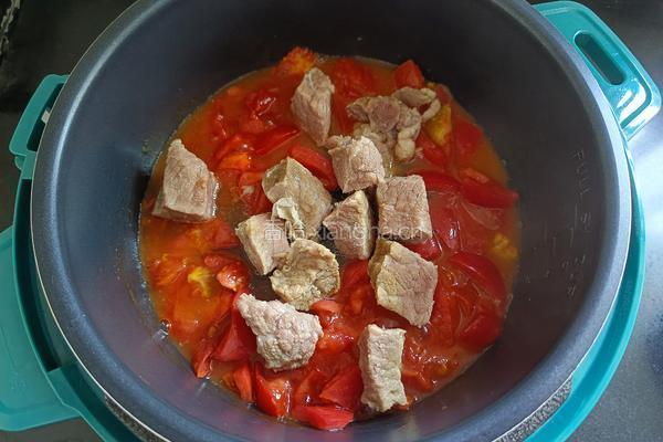 番茄牛肉烩意面的做法图解3