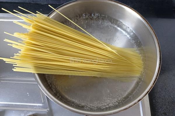 番茄牛肉烩意面的做法图解8