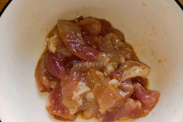 肉片汤面的做法图解1
