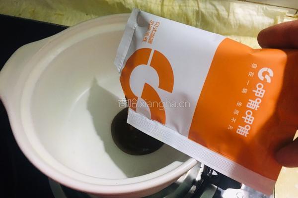 呷哺咖喱蟹排砂锅的做法图解1