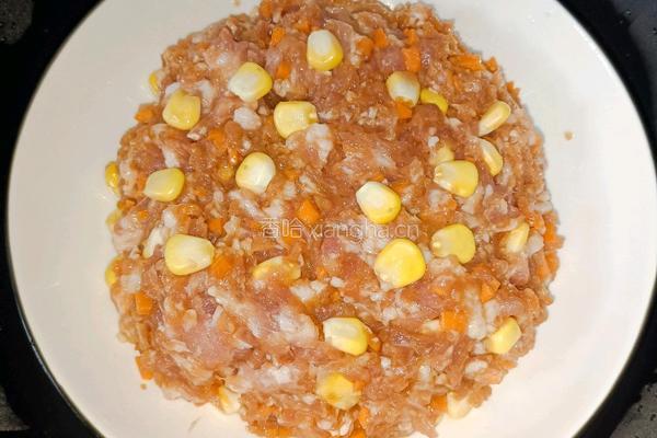 胡萝卜玉米蒸肉饼的做法图解7