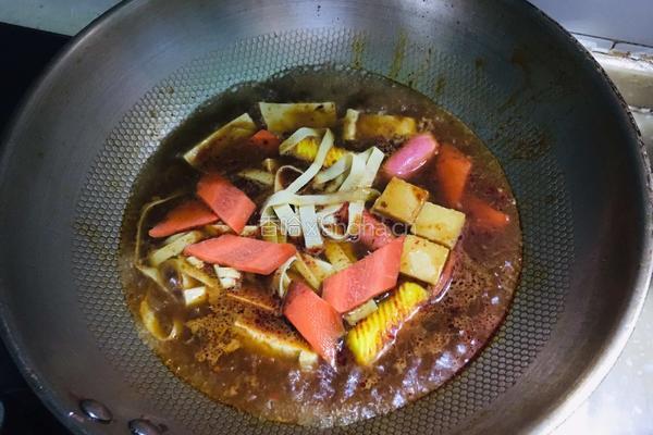 呷哺泰式冬阴功汤底冒菜的做法图解4