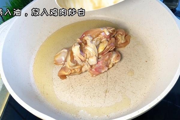土豆泥焖鸡的做法图解3