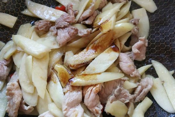 茭白炒肉的做法图解7
