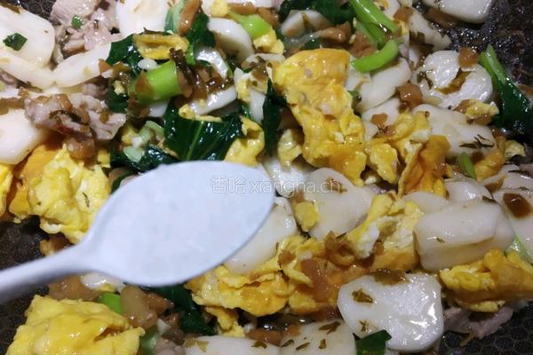 鸡蛋外婆菜炒年糕的做法图解13