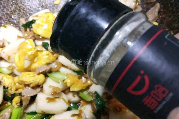 鸡蛋外婆菜炒年糕的做法图解15