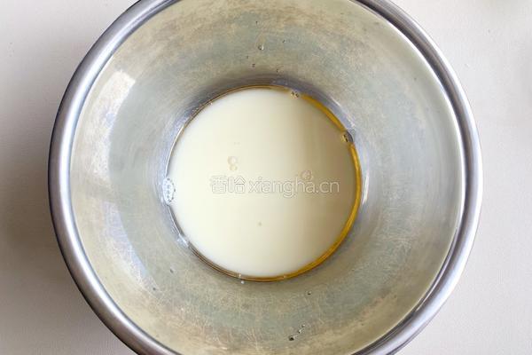 经典6寸戚风蛋糕的做法图解1