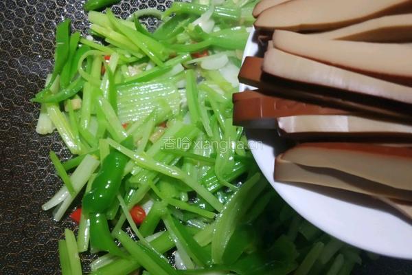 芹菜鸡蛋干的做法图解8