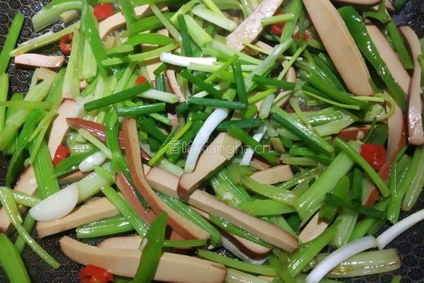 芹菜鸡蛋干的做法图解10