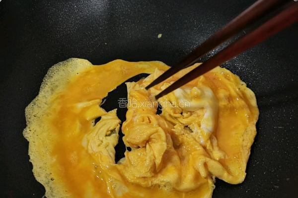 银芽炒蛋的做法图解6