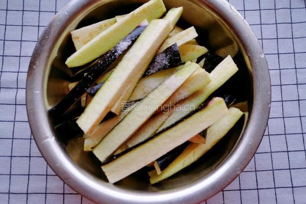 鸡蛋茄子粉丝煲的做法图解2
