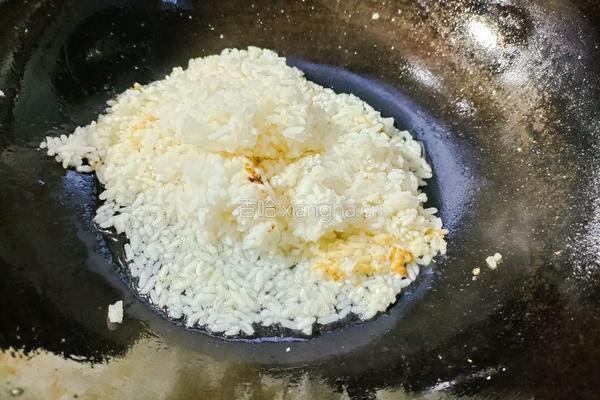 青菜蛋炒饭的做法图解5