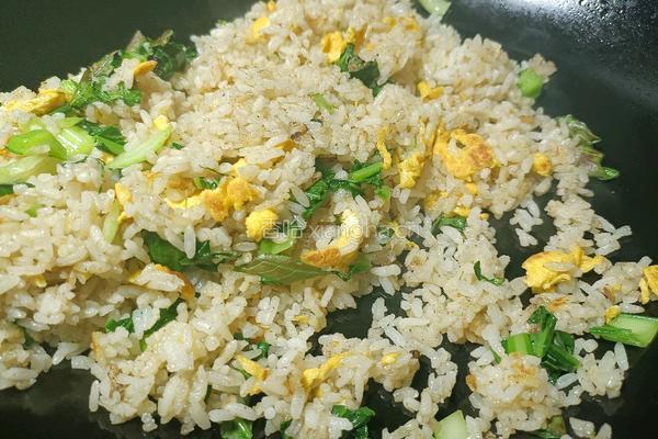 青菜蛋炒饭的做法图解7