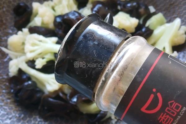 花椰菜炒木耳的做法图解8