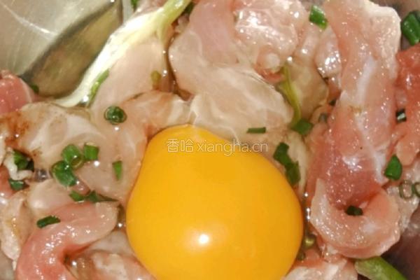酥脆炸里脊的做法图解5