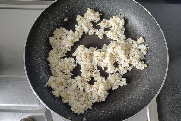三文鱼蛋包饭的做法图解4