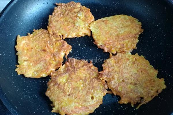 胡萝卜丝鸡蛋软饼的做法图解7