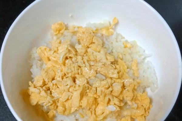 鸡蛋海苔肉松饭团的做法图解8