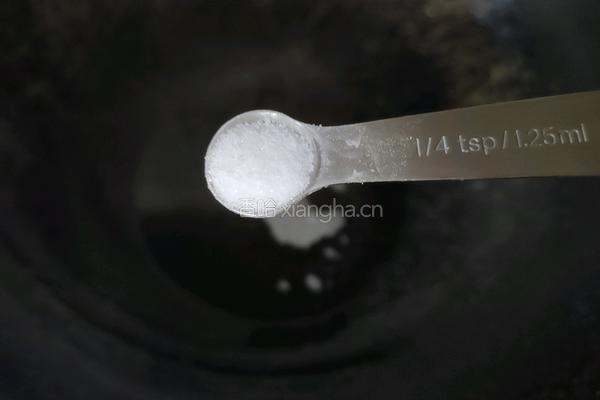 营养奶白鲫鱼豆腐汤的做法图解3