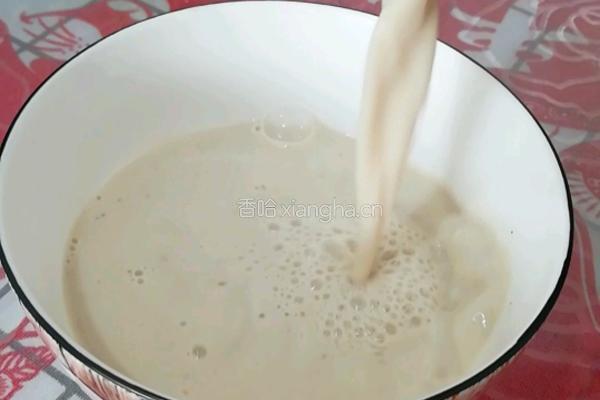 红糖姜枣牛奶的做法图解7