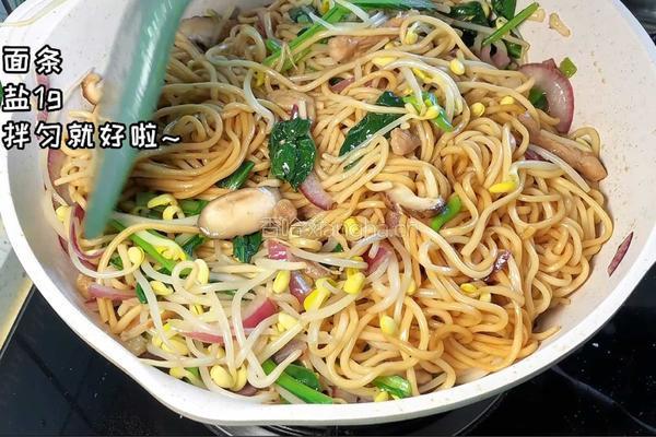 肉丝炒面的做法图解7