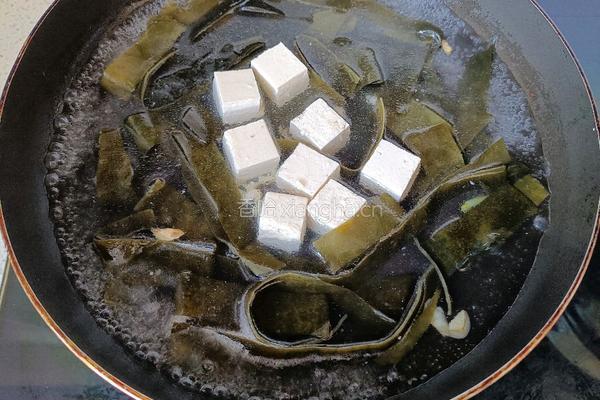 海带豆腐汤的做法图解5